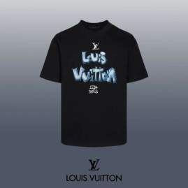 Picture of Louis Vuitton T Shirts Short _SKULVXS-Lsxtx307047